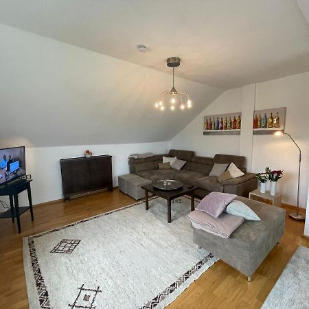 Grosszuegige Ferienwohnung Am Stadtrand Von Fulde Extérieur photo